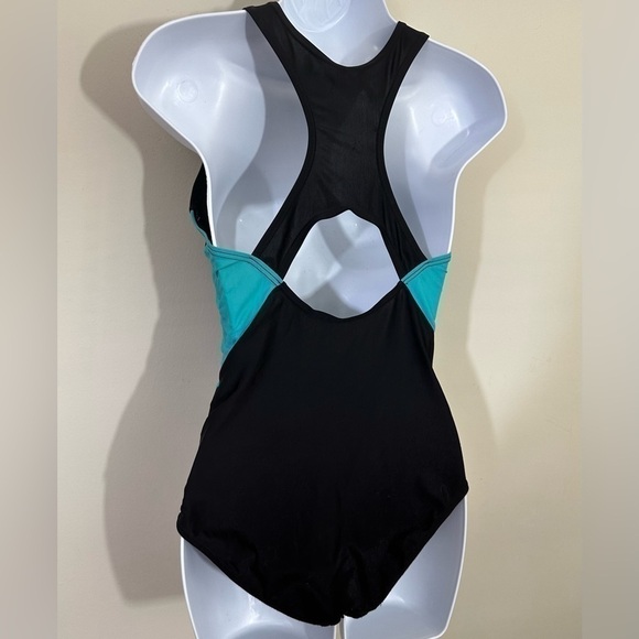 Speedo sz sm 1 piece swimsuit in black with aqua accent. Very nice suit - Picture 3 of 12